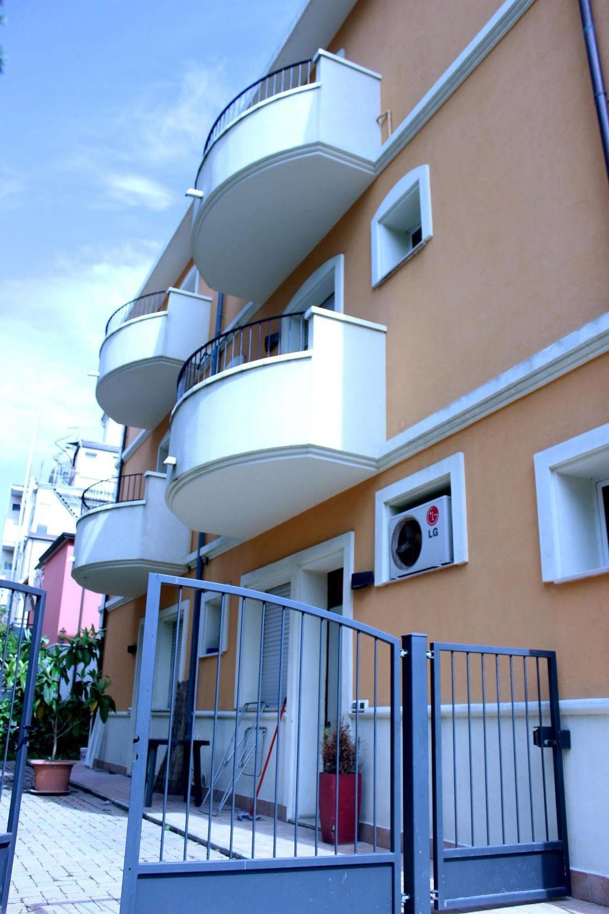 Residence Del Sole Rimini Exterior photo